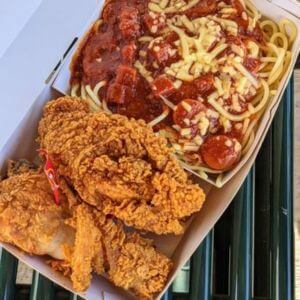 Chickenjoy with Jolly Spaghetti and Drink (2 Pieces)