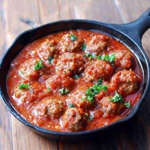 Beef Meatball with Spicy Pink Sauce (8 Pieces)