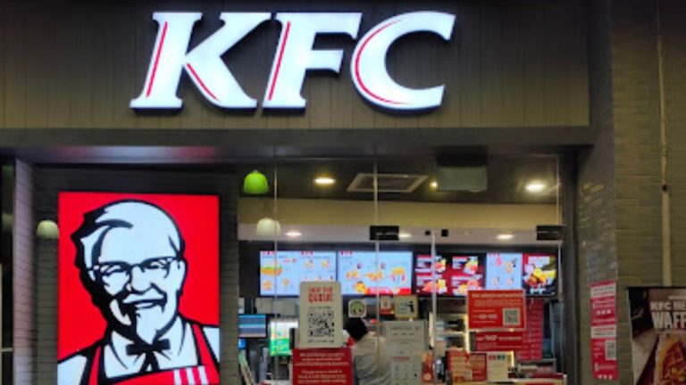 KFC Buangkok : Fried Chicken Magic